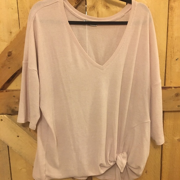 Blush Dex shirt with side tie. - Picture 1 of 4